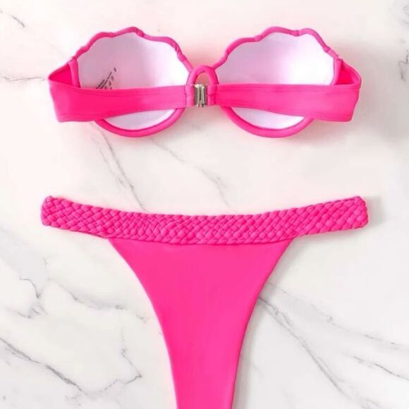 Bikini - Picture 5 of 11